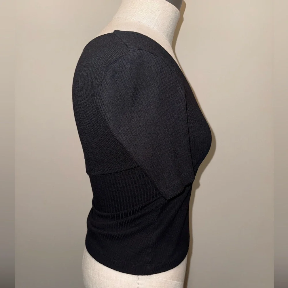 H&M 3/4 Sleeve Ribbed Top - Picture 2 of 4